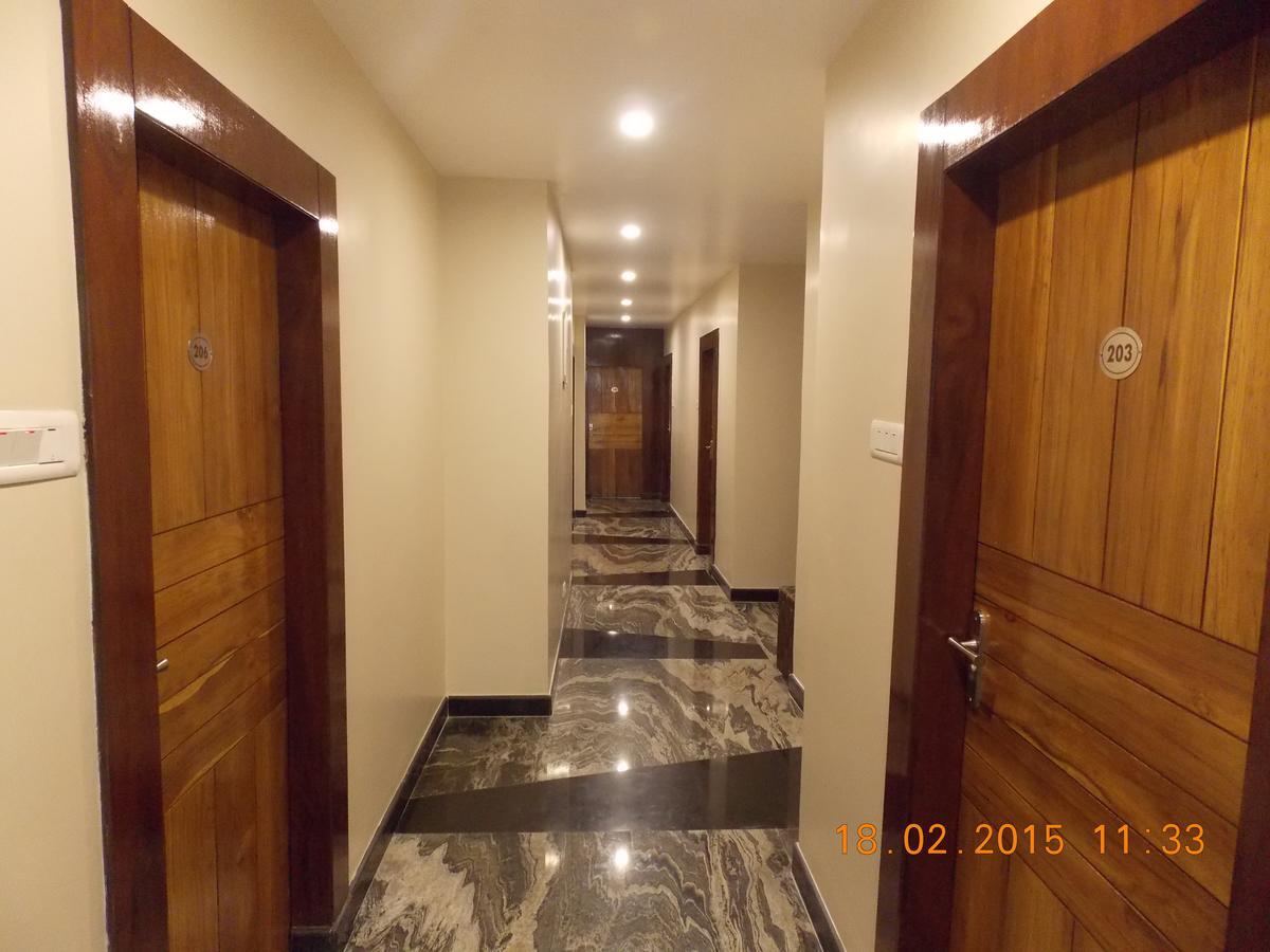 Hotel Welcome Palace อการ์ตาลา ภายนอก รูปภาพ